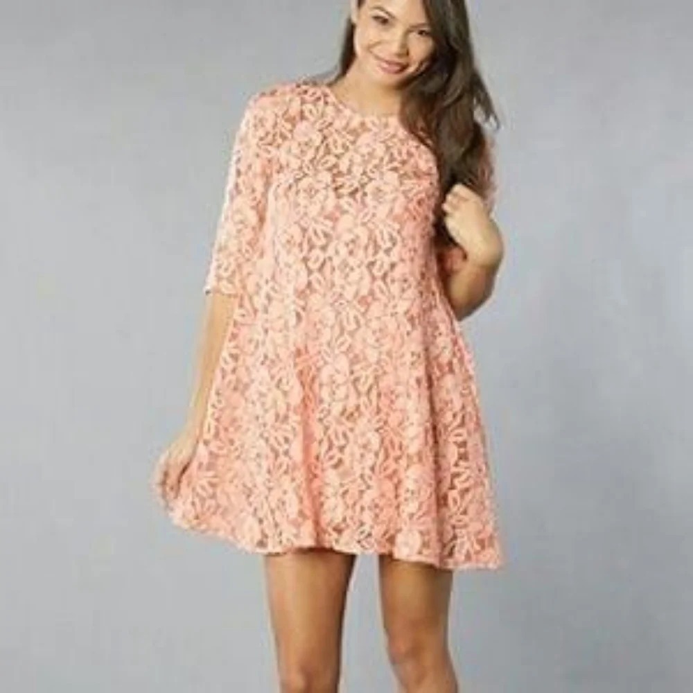 Free People Peach Lace Overlay‎ Swing Dress 3/4 Sleeve Fully Lined Scoop Neck